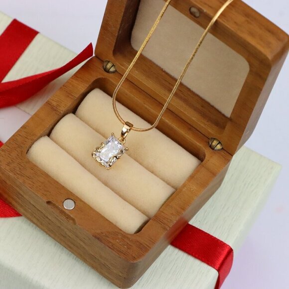 "Elegant Rose Gold Pendant with Rectangle Crystal and Filigree Frame, XPPT1383 - Picture 7 of 13